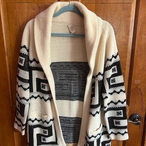 Elegant Cream and Black Patterned Cardigan